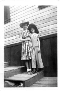 Phyll Jan Art Cards Cabin